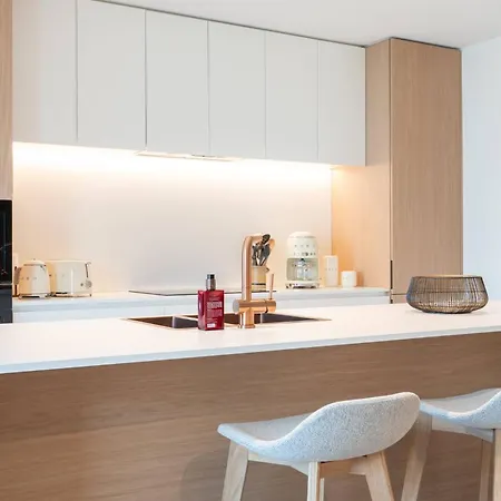 Top-notch Furnitured New * Οστένδη